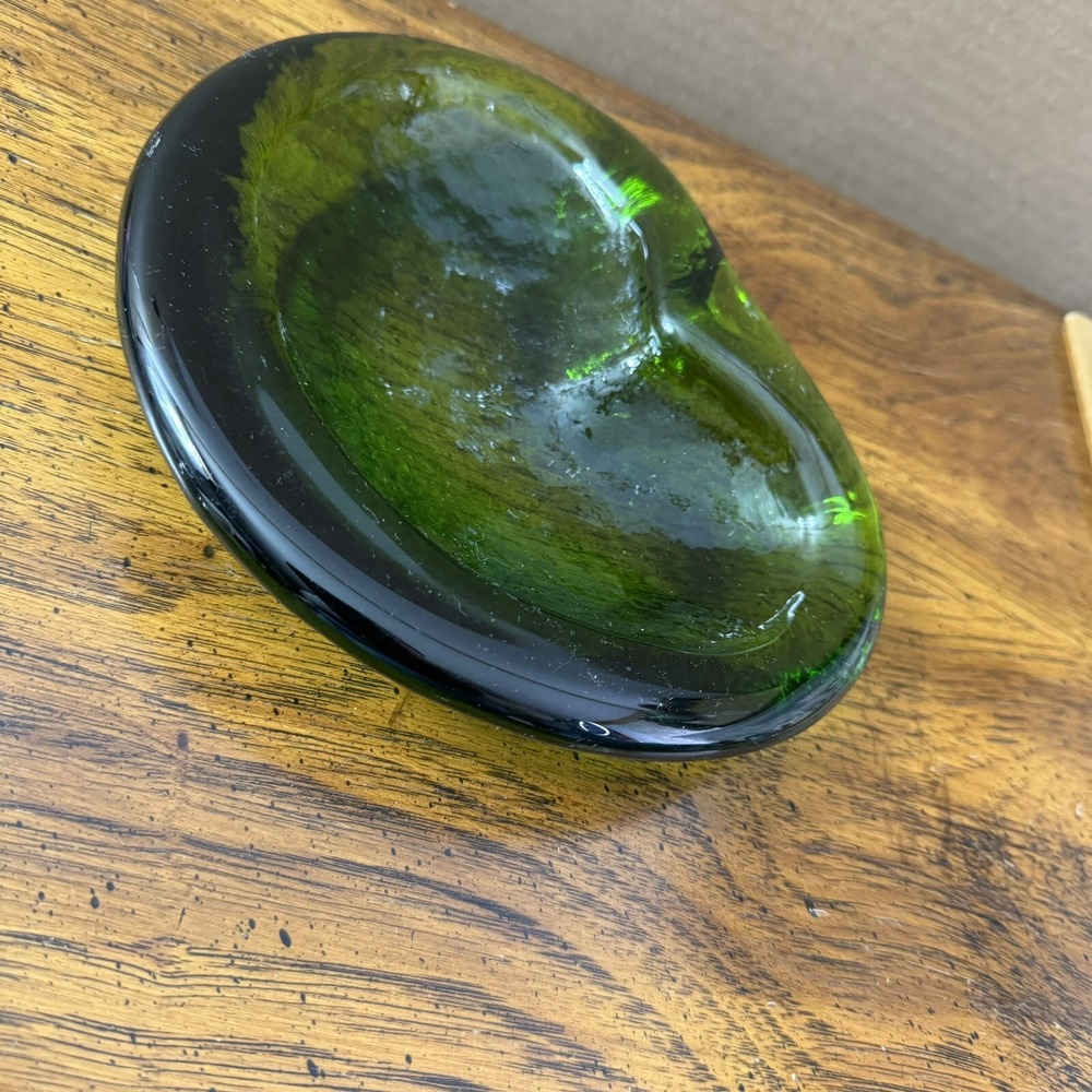 Vintage 70's Blenko Kidney Bean Art Glass Ashtray  Avocado Green‎ Heart - Picture 4 of 8